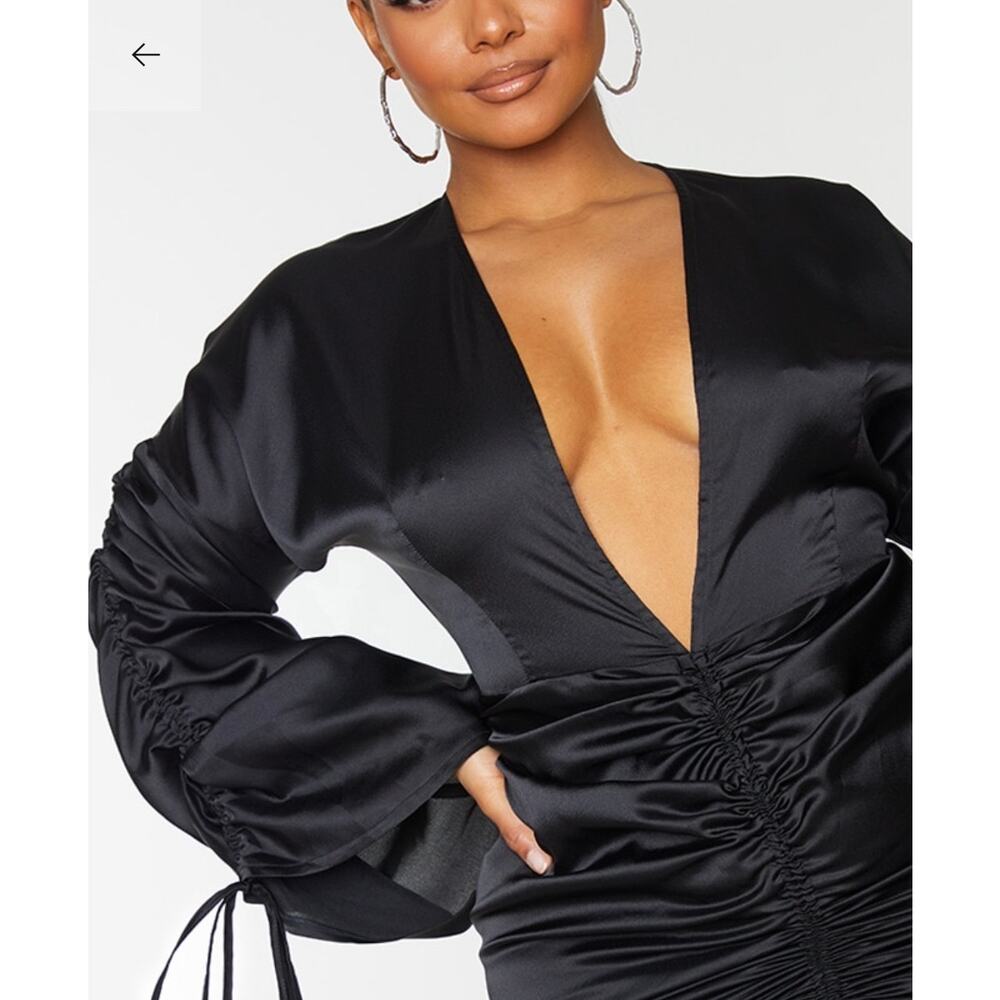Plus Black Satin Plunge Ruched Dress - Picture 5 of 7